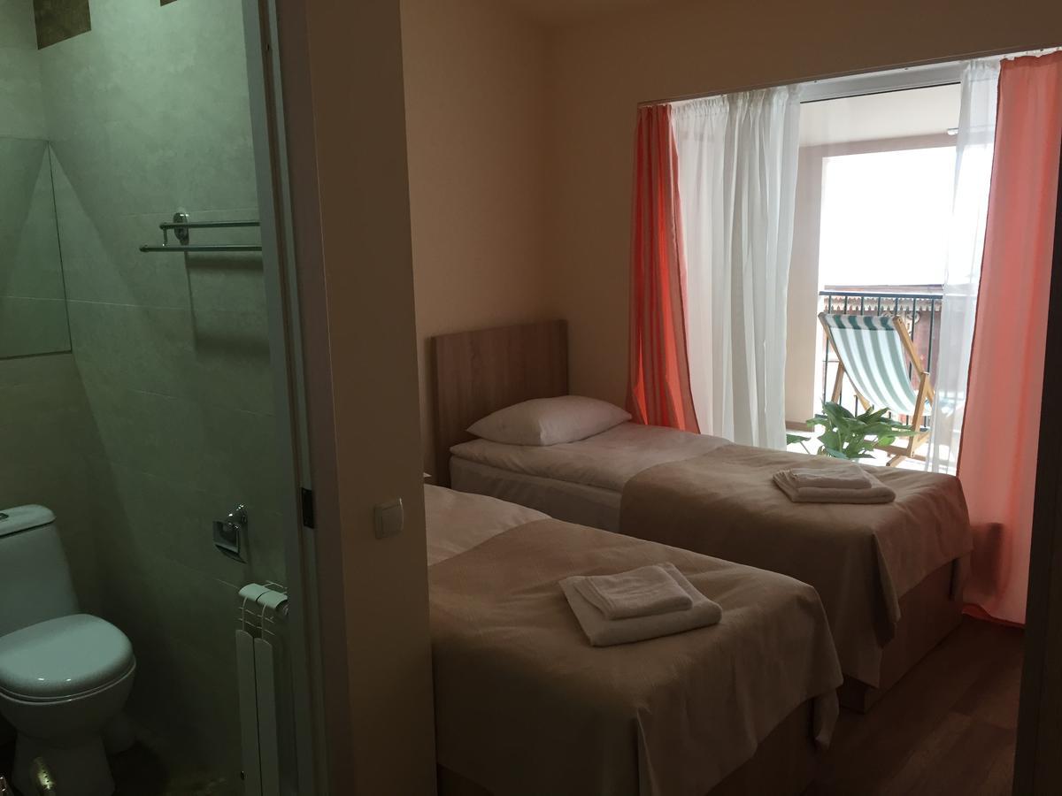 R And B Hotel Borjomi Eksteriør billede